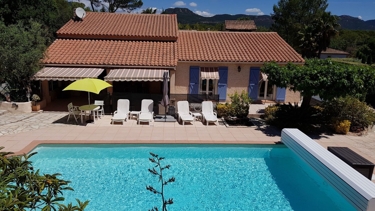 La Bouverie Apartment | 2/3-room apartment with private swimming pool