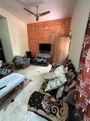 Chandkheda House | 2.5KM from Narendra Modi Stadum.