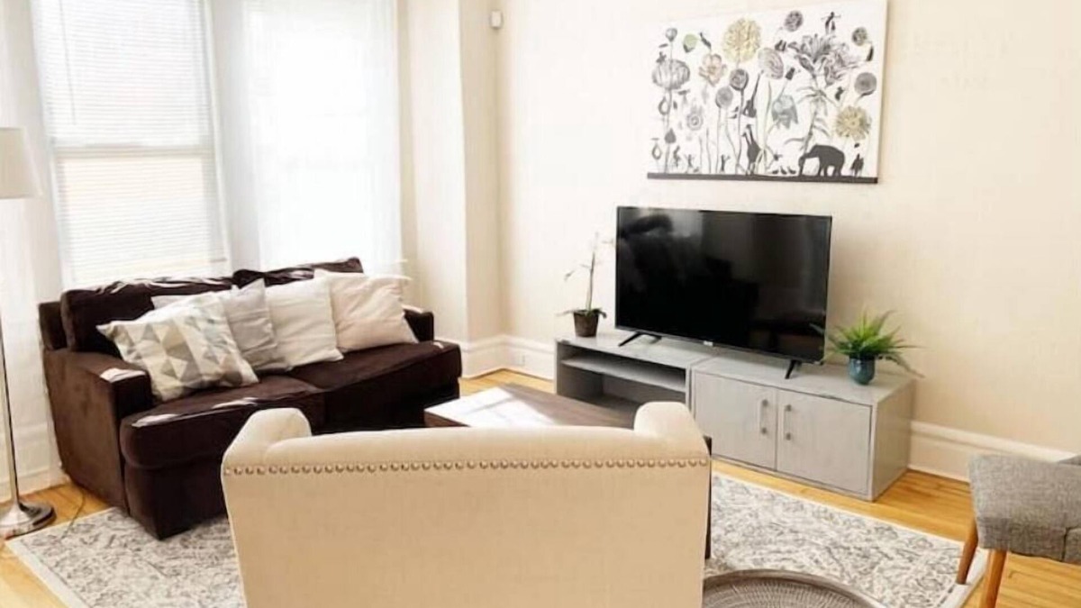 Weequahic Apartment | 2-BDR Oasis Near Beth Isreal Hosp 10 mins to EWR