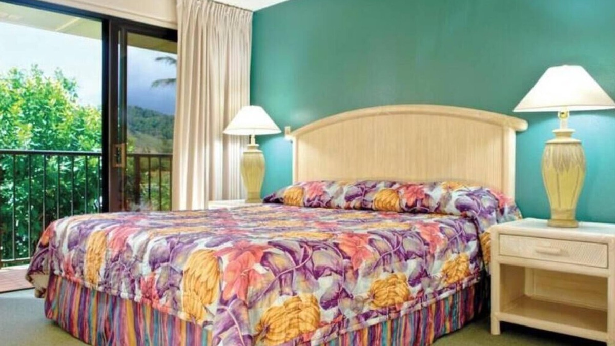Lihue Condo | 2 bdrm deluxe suite Kauai Beach Villas