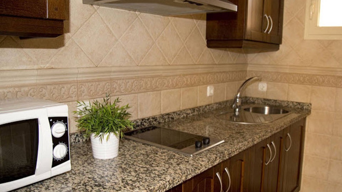 La Linea de la Concepcion Apartment | 2 bedroom apartment with garden block 1 (Apartment 8)