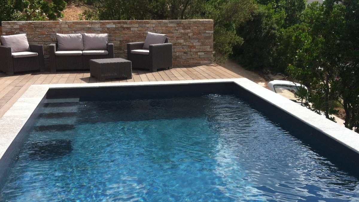 Cirendinu House | 2 bedroom house with private pool 5 minutes from the beaches