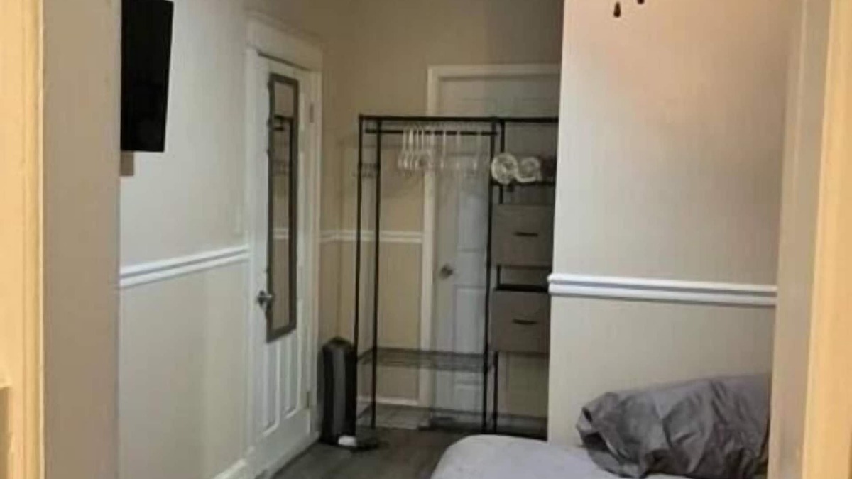 Petworth Apartment | 2 Beautiful Petworth subway transportation walking distance