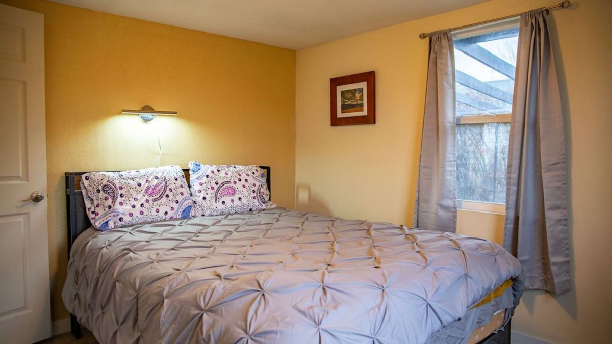 Price Cottage | 2 bed 1 bath cottage home