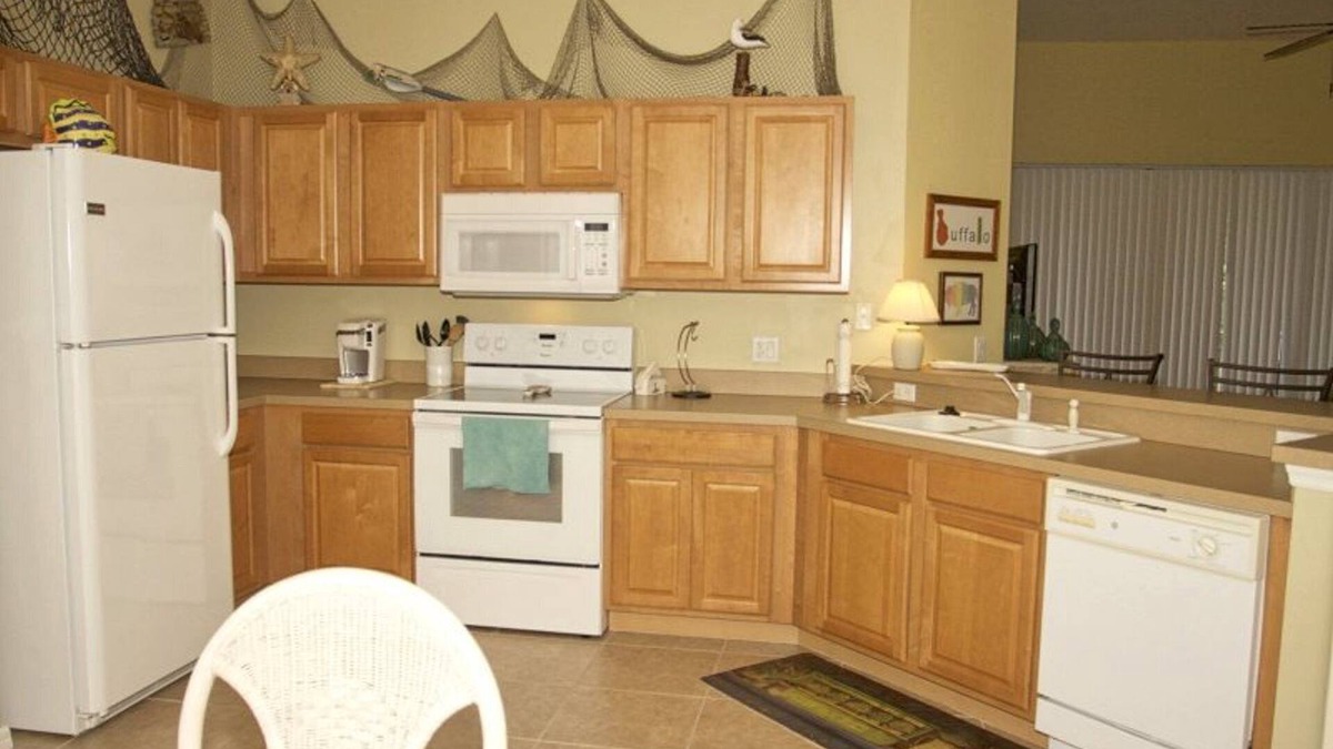 Fort Myers Condo | 2 BED 2 BATH CONDO ON GOLF COUNTRY CLUB COMMUNITY