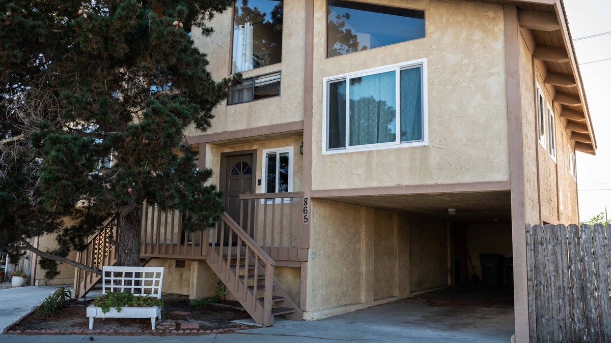 Oxnard Dunes House | 2 Bed/2 bath Townhome + Den/Min to beach/1 hr -LA, 30 mi to SB-30 day min