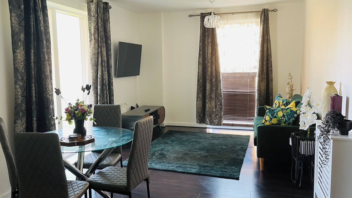 Colyers Apartment | 2 Bed Apartment - Home Away