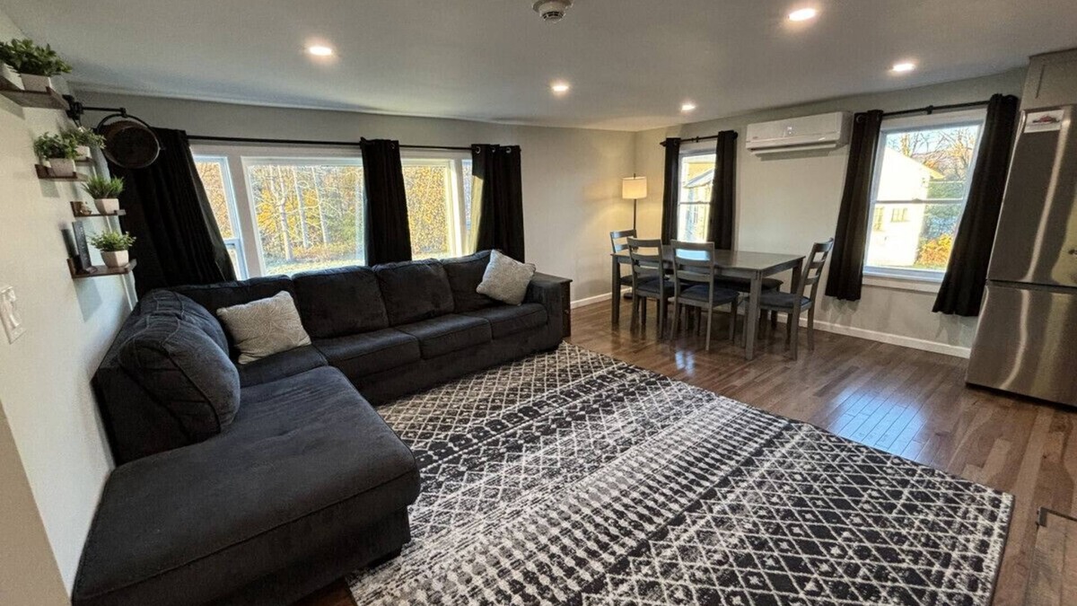 Stephentown Apartment | 2 Bed Berkshire Getaway @ Stephentown Hotel