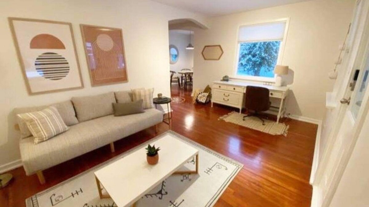 Powell River House | 2-Bed Bungalow Monthly Rental - Contact for dates