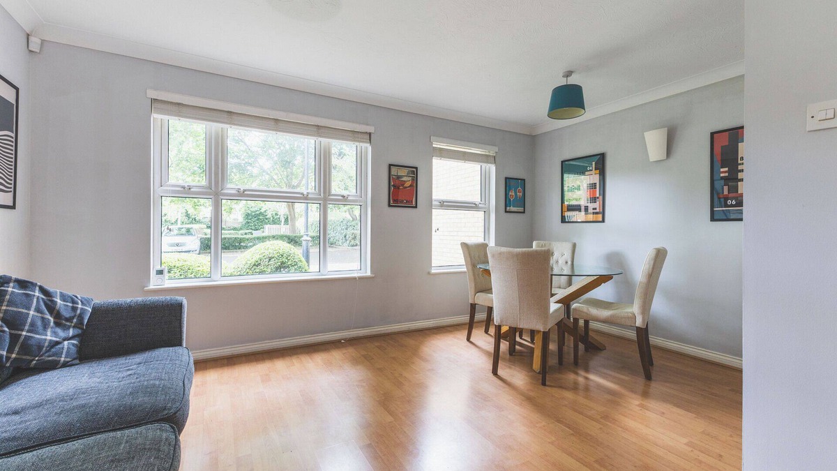 Southfield Apartment | 2-Bed Flat Prime Location Near Amenities