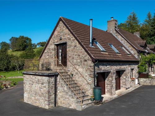 Brecon House | 2 Bed in Battle BN077