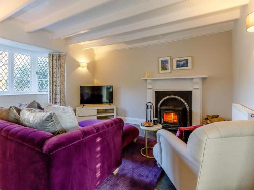 Launceston House | 2 Bed in Launceston 84660