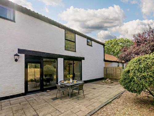 North Wheatley House | 2 Bed in Mattersey 93150