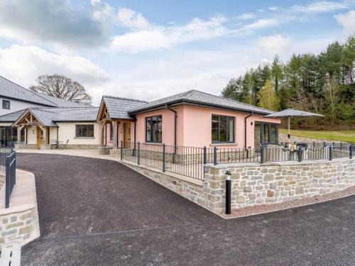 Kemeys Commander House | 2 Bed in Usk 82391