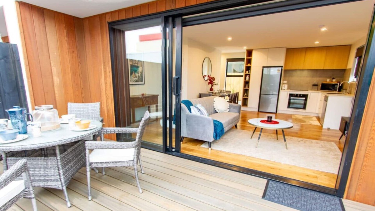Addington House | 2 Bed Paradise near Hagley Park