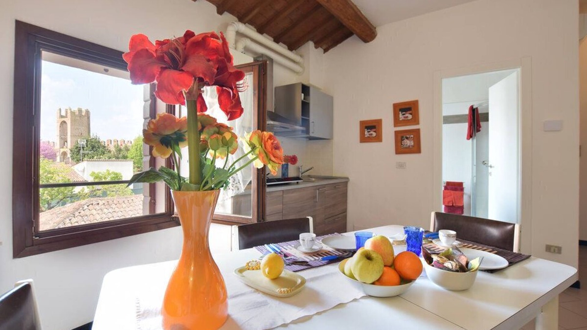 Montagnana Apartment | 2 Bed-Sleeps 6-AirCon-Town Centre-Free Parking