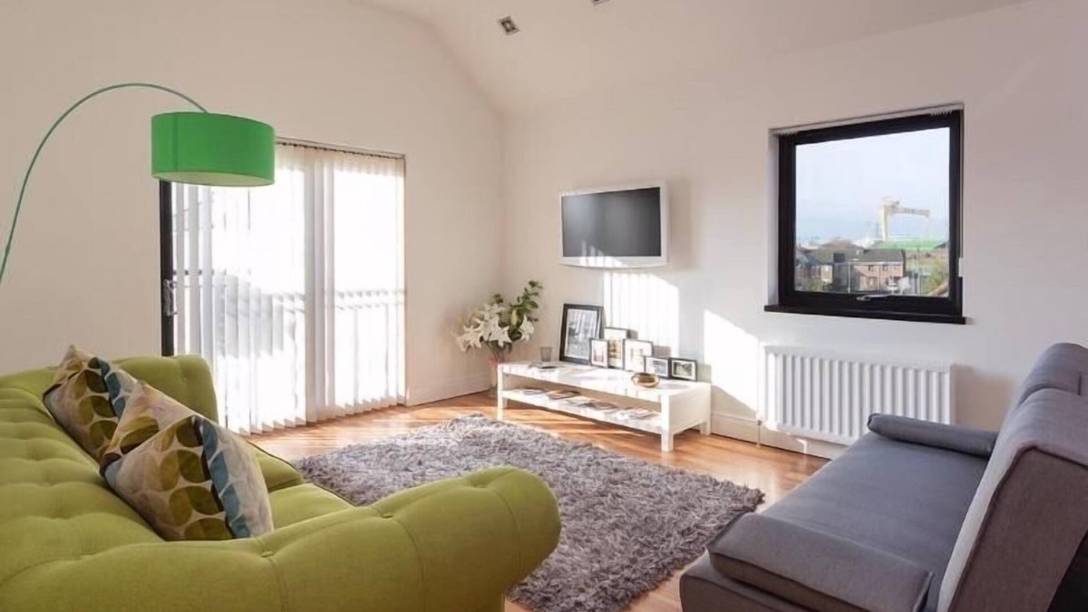 Belfast Apartment | 2 bed stylish apartment in Belfast with private parking