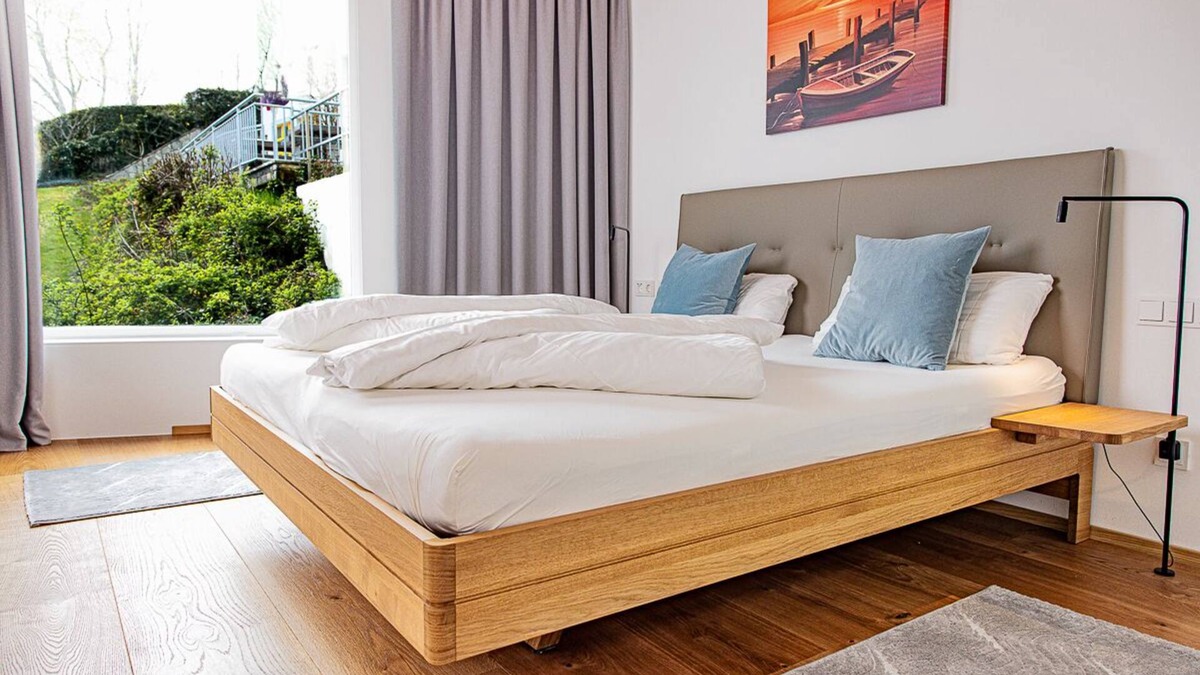 Seewalchen am Attersee Apartment | 2 Bedroom Apartment in Seewalchen am Attersee