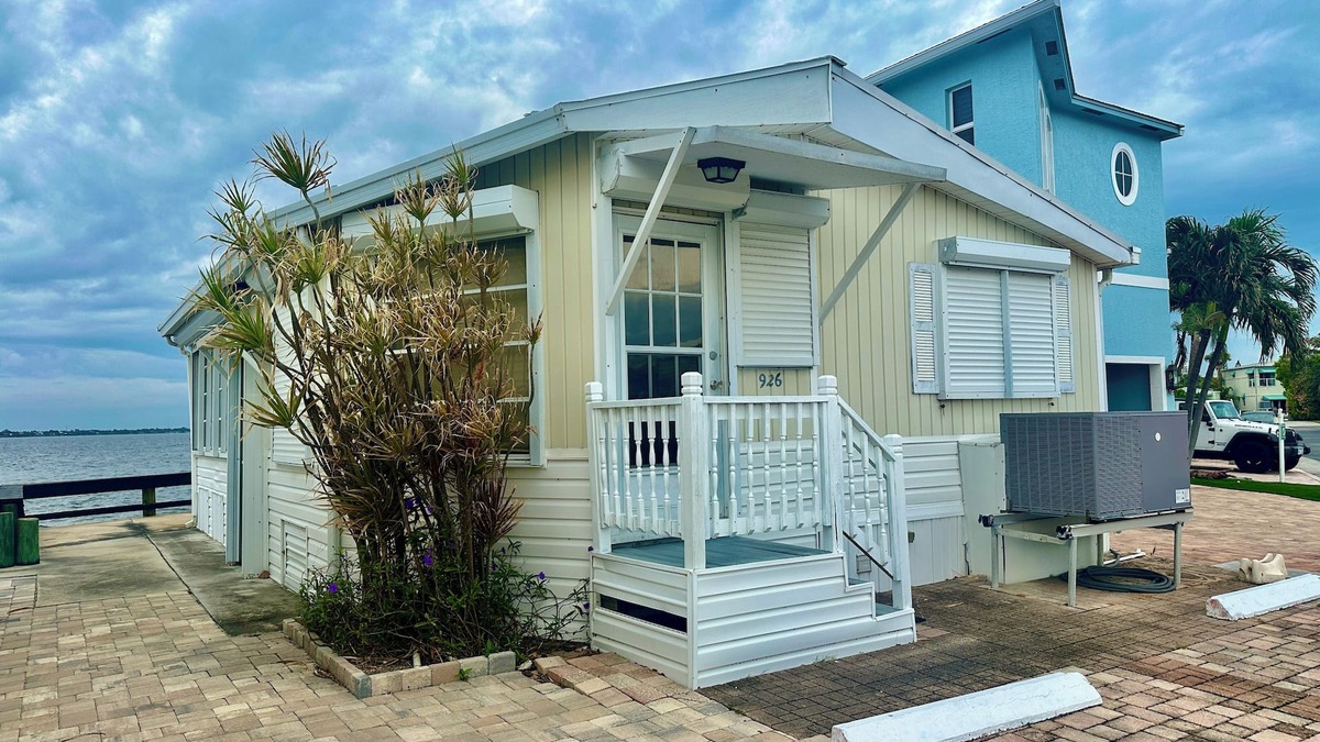 Beach Club Colony House | 2 bedroom 1 1/2 bath beach house! Views from almost every room!