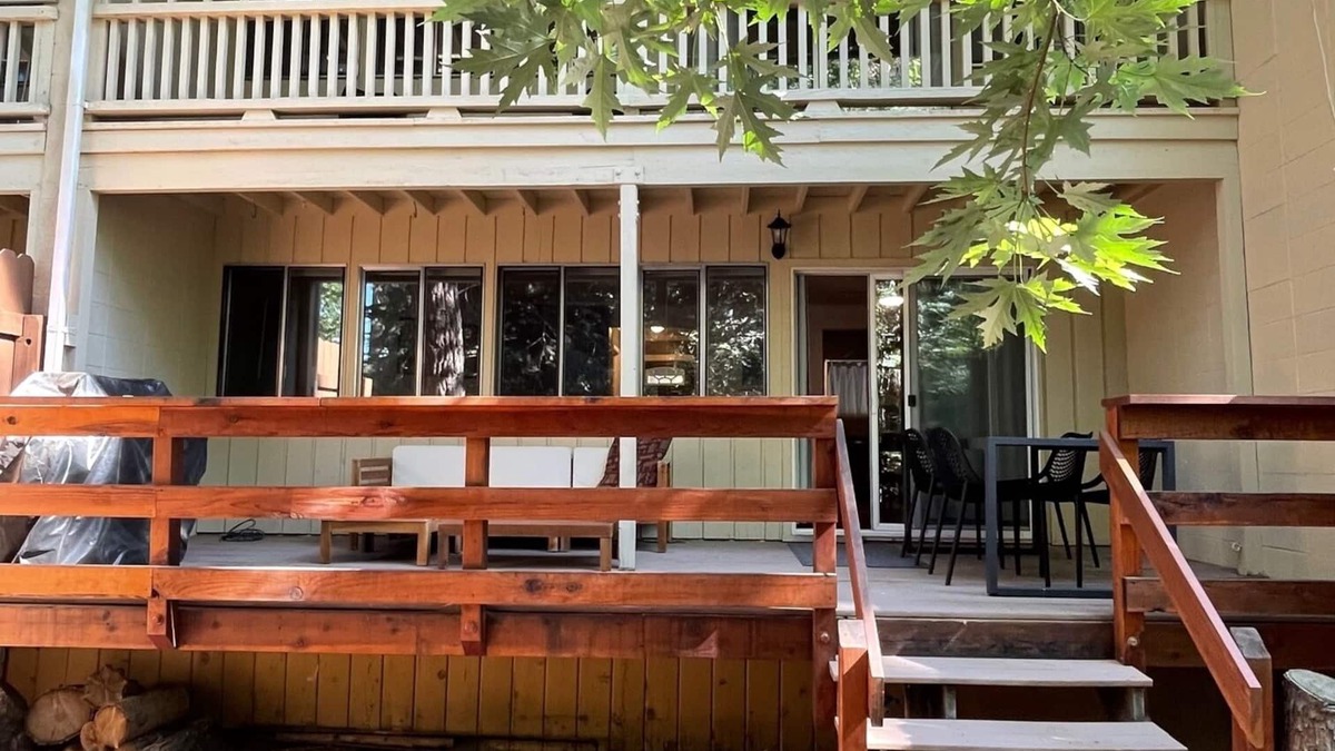 Lake Forest Apartment | 2 Bedroom 1.5 bath rental in Tahoe City WiFi, XC Ski resort, boat launch nearby