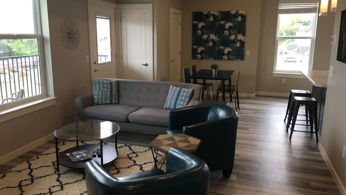Farviews - Pattee Canyon Apartment | 2 bedroom + 1 bath apartment with amazing views!