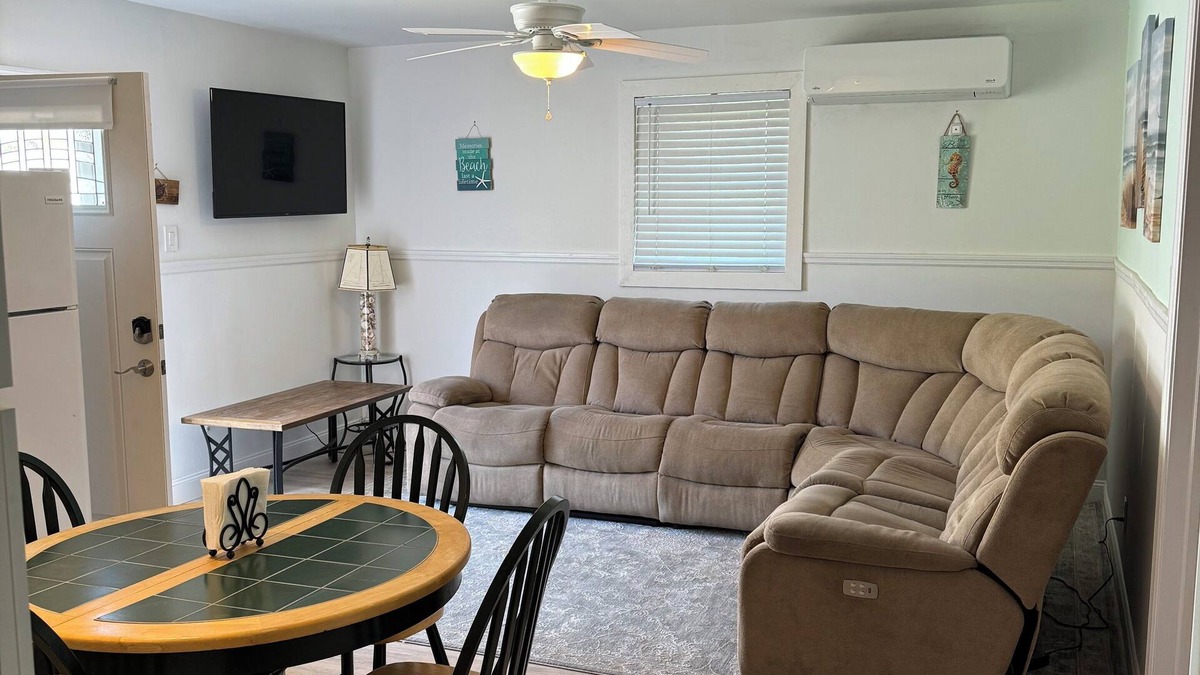 Rio Grande Cottage | 2 Bedroom 1 Full Bath cottage minutes to beach or bay. 3 Person Max Only !