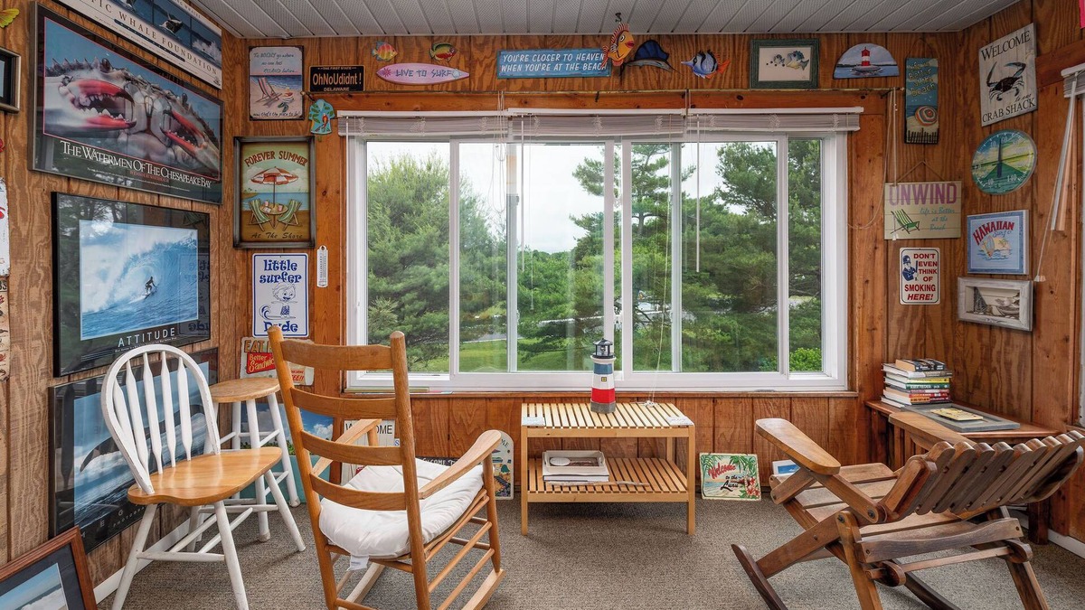 Frankford Condo | 2 bedroom 2 bath condo 5 minutes to the beach
