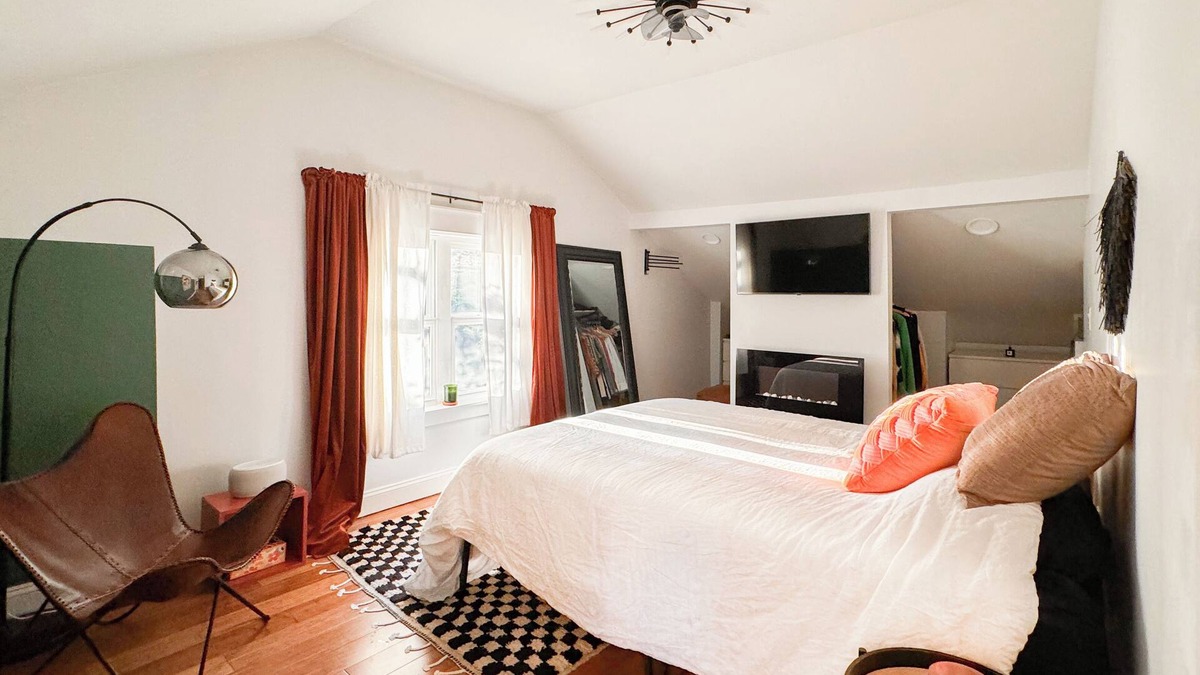 Royal Oak House | 2-bedroom 2 bath Oasis in Royal Oak with Office, Gym, WiFi