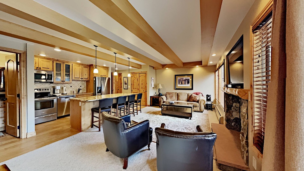 Warrior's Mark Condo | 2-Bedroom 3-Full Bath condo, just a short walk to Main Street