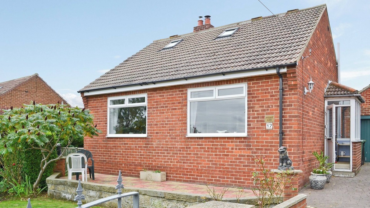 Hinderwell Cottage | 2 bedroom accommodation in Port Mulgrave, near Whitby