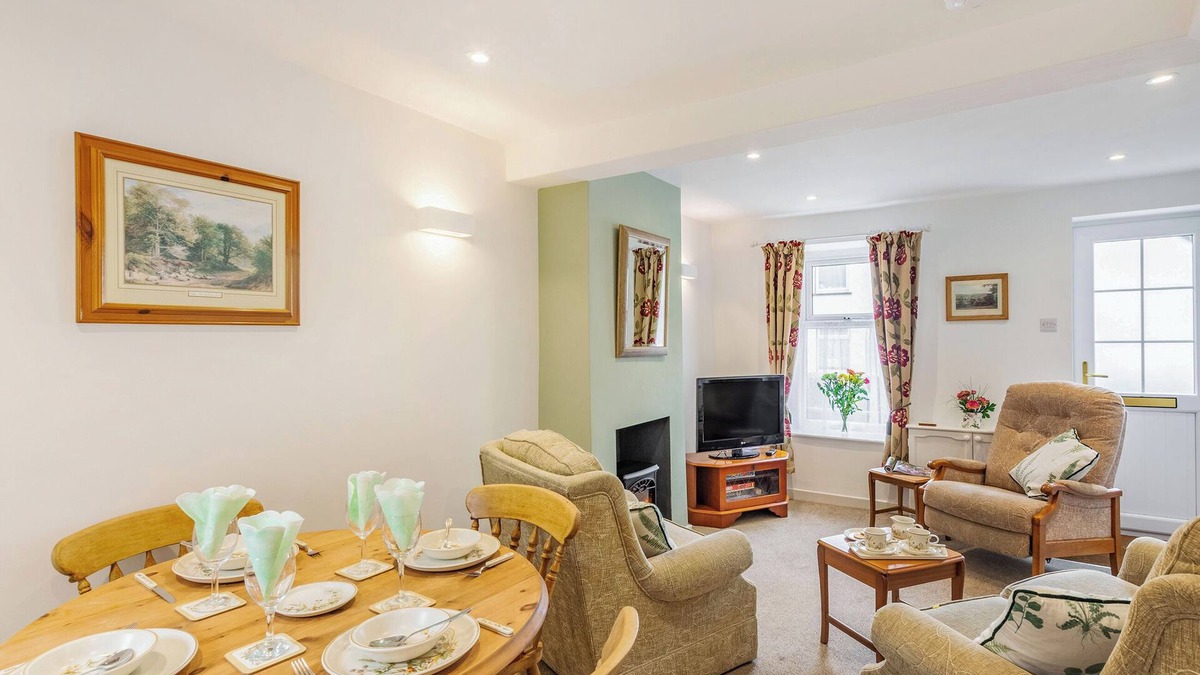Flookburgh Cottage | 2 bedroom accommodation in Flookburgh, near Grange-over-Sands