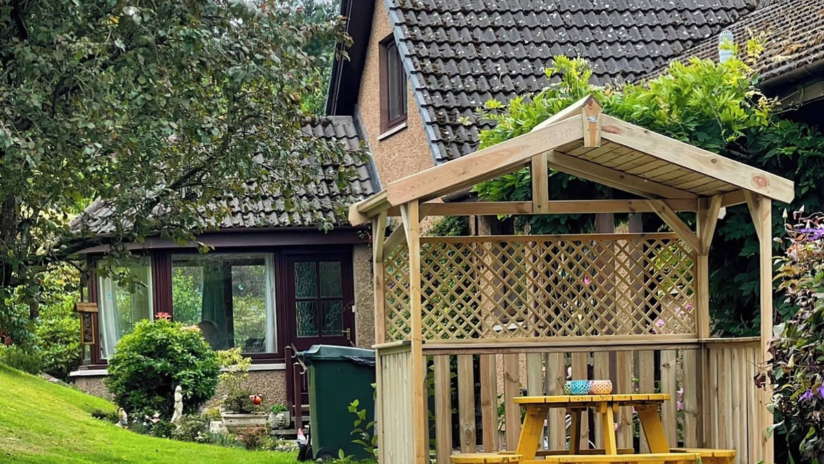 Balloch Cottage | 2 bedroom accommodation in Loch Flemington