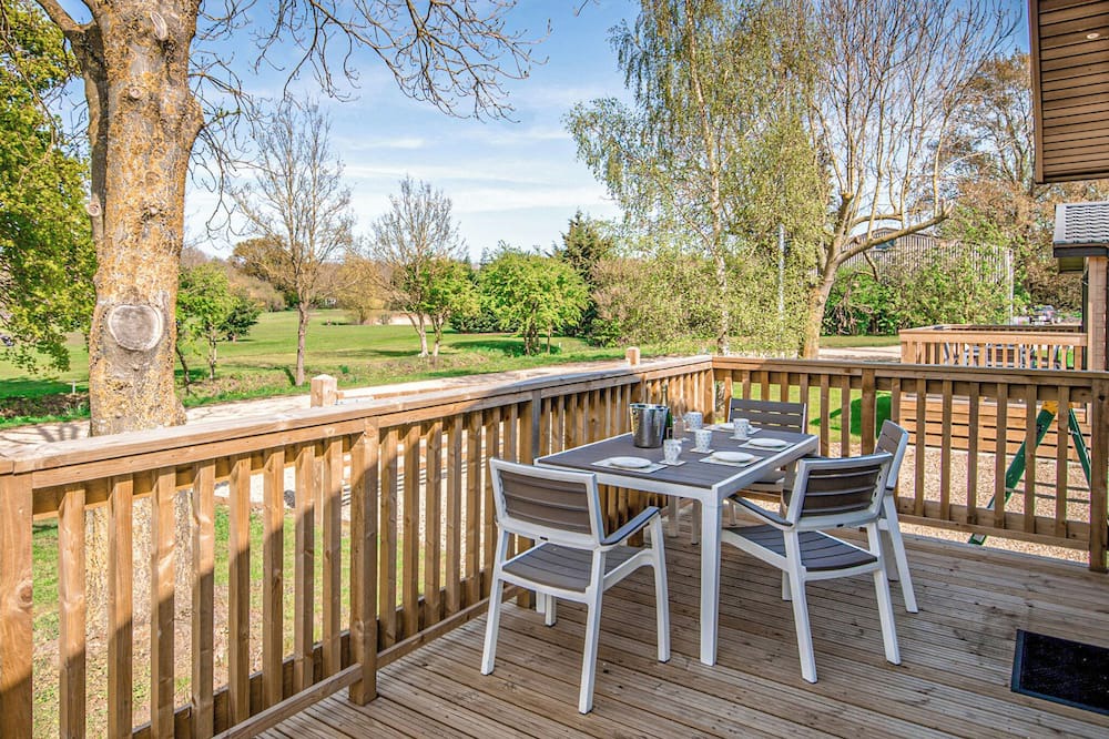 Downham Market Ski Chalet | 2 bedroom accommodation in Downham Market