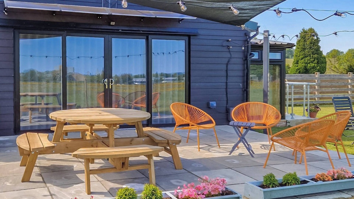 Five Oak Green Cottage | 2 bedroom accommodation in Hadlow, near Tonbridge
