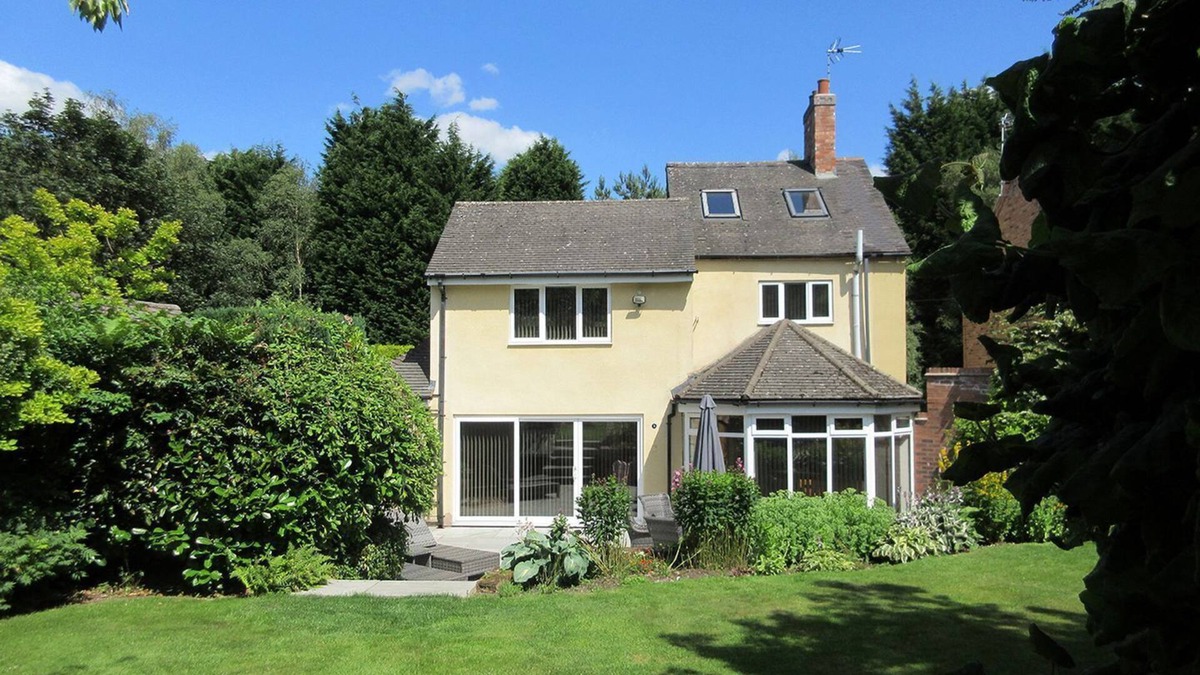Rugeley Cottage | 2 bedroom accommodation in Cannock Chase