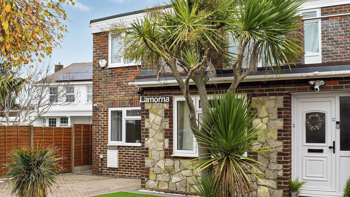 Littlehampton Cottage | 2 bedroom accommodation in Littlehampton