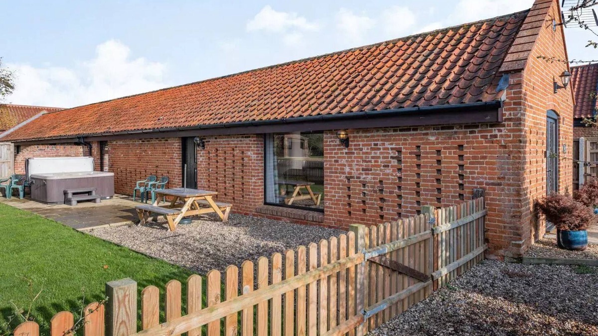Dilham Cottage | 2 bedroom accommodation in Dilham, near North Walsham