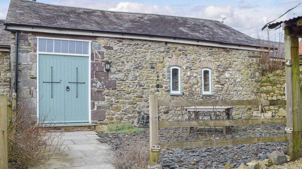 Haverfordwest Cottage | 2 bedroom accommodation in Mathry, near St Davids
