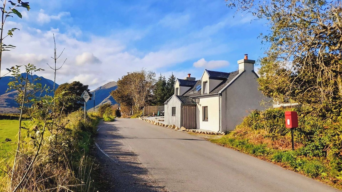 Torrin Cottage | 2 bedroom accommodation in Torrin, Isle of Skye
