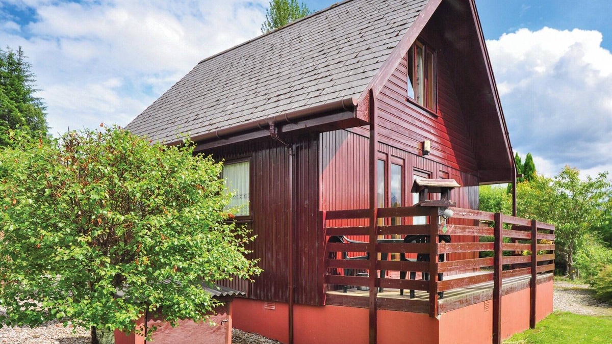 Spean Bridge Ski Chalet | 2 bedroom accommodation in Spean Bridge, Nr Fort William