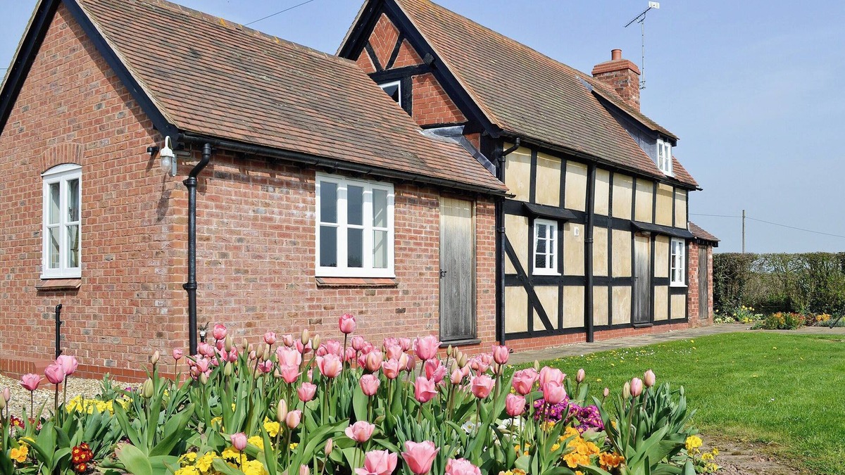 Tenbury Wells Cottage | 2 bedroom accommodation in Rochford, Tenbury Wells