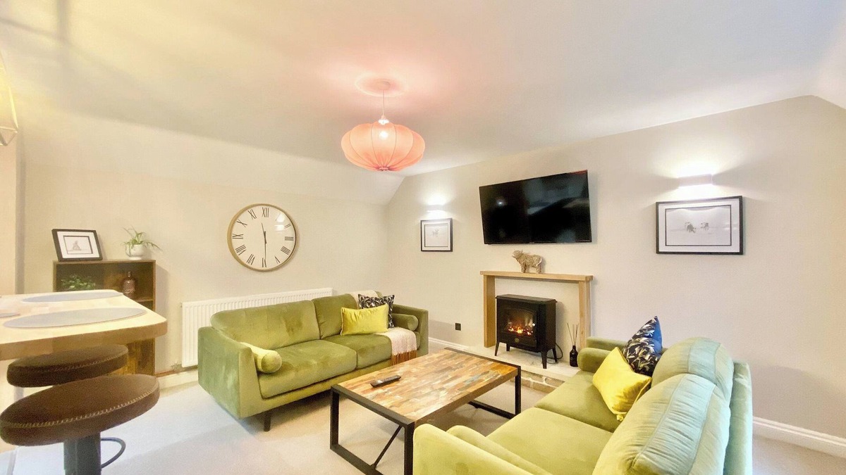Cirencester Cottage | 2 bedroom accommodation in Cirencester