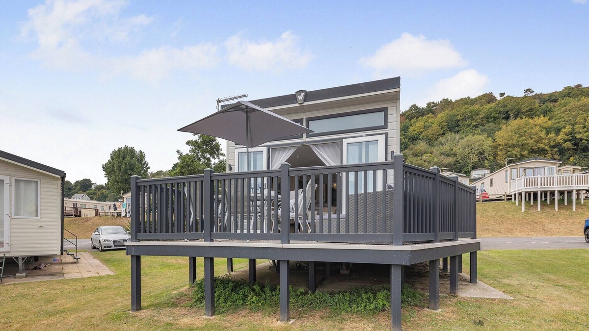 Pendine Cottage | 2 bedroom accommodation in Pendine, near Laugharne and Llansteffan