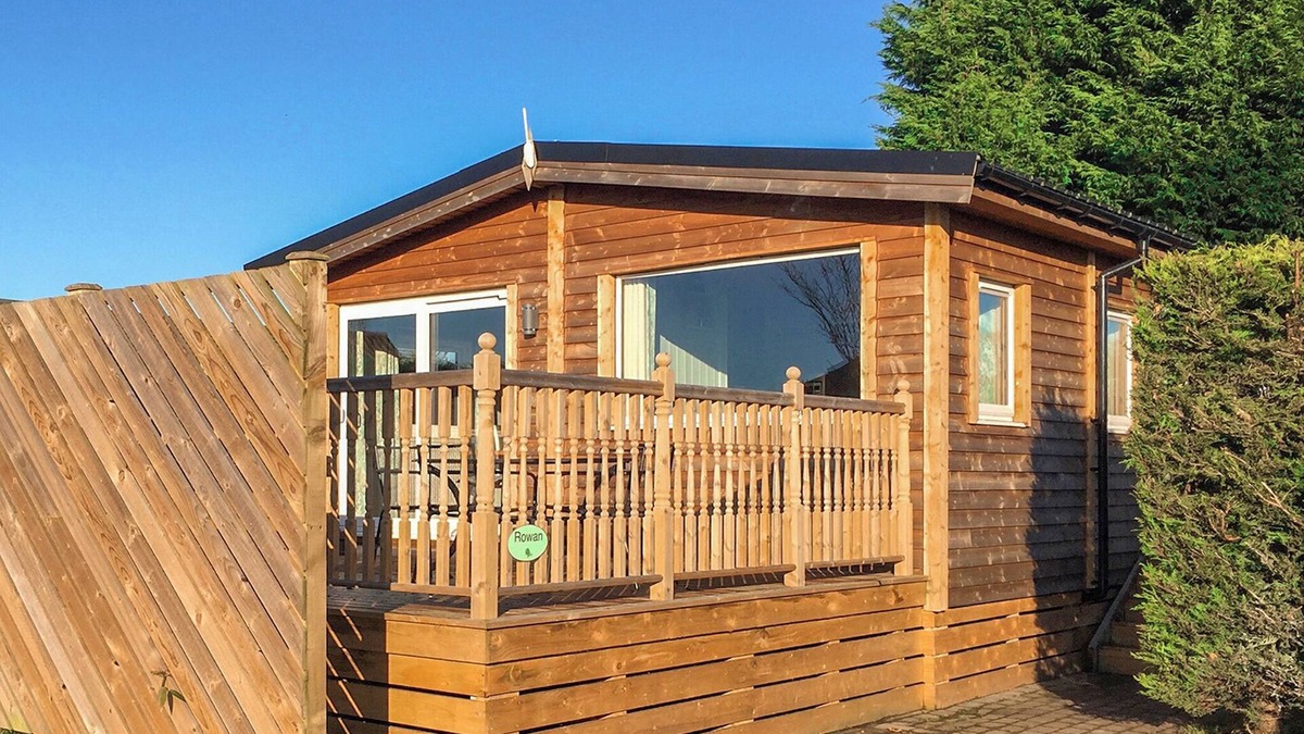 Scawton Ski Chalet | 2 bedroom accommodation in Easingwold