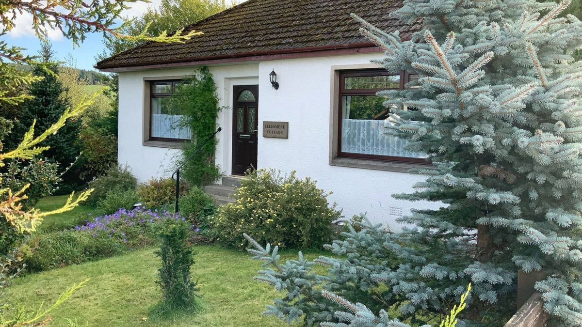 Glenlivet Cottage | 2 bedroom accommodation in Glenlivet, near Ballindalloch