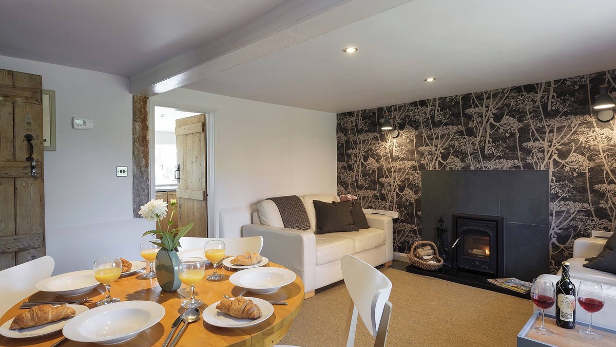 Blythburgh Cottage | 2 bedroom accommodation in Blythburgh, near Southwold