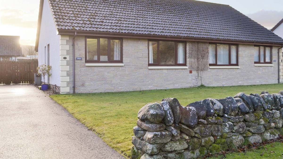 Drumnadrochit Cottage | 2 bedroom accommodation in Drumnadrochit, near Inverness
