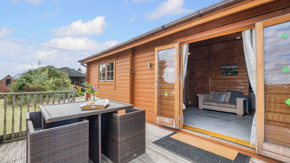 Swadlincote Cottage | 2 bedroom accommodation in Netherseal