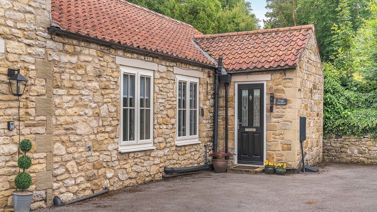 Thornton Dale Cottage | 2 bedroom accommodation in Thornton Le Dale, near Pickering