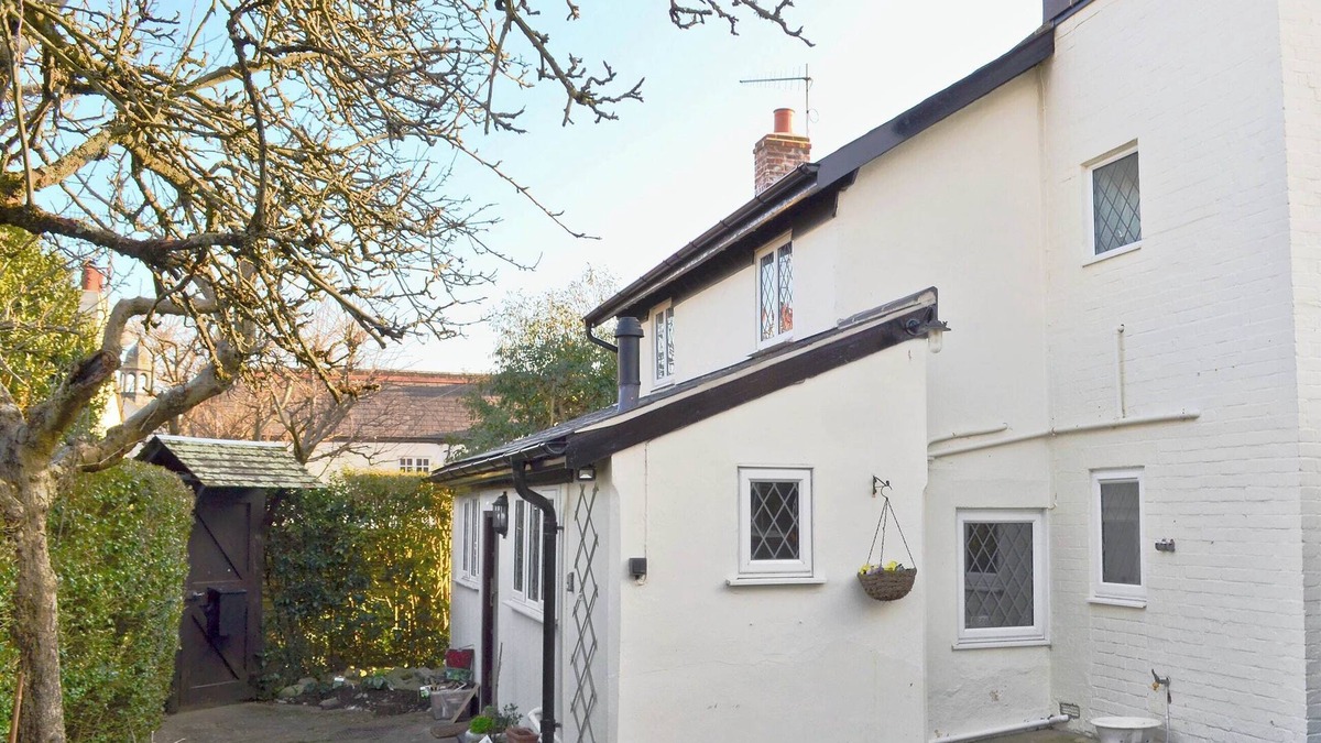 Bridport Cottage | 2 bedroom accommodation in Charmouth